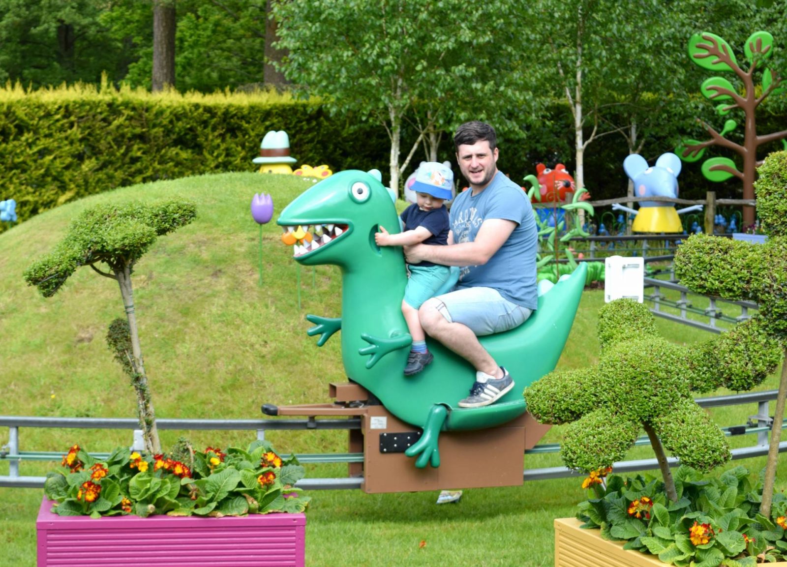 Peppa-Pig-Mr-Dinosaur-ride