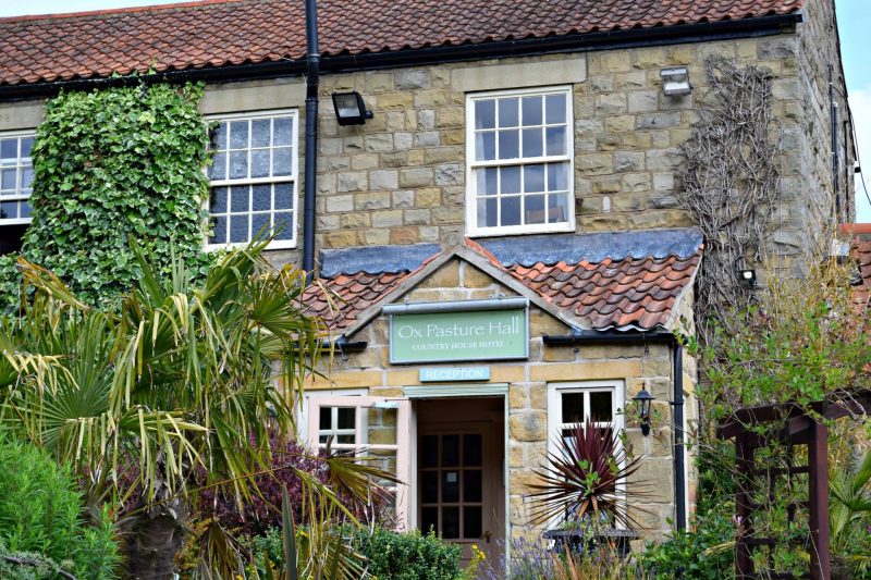 Oxpasture-Hall-Hotel-sign