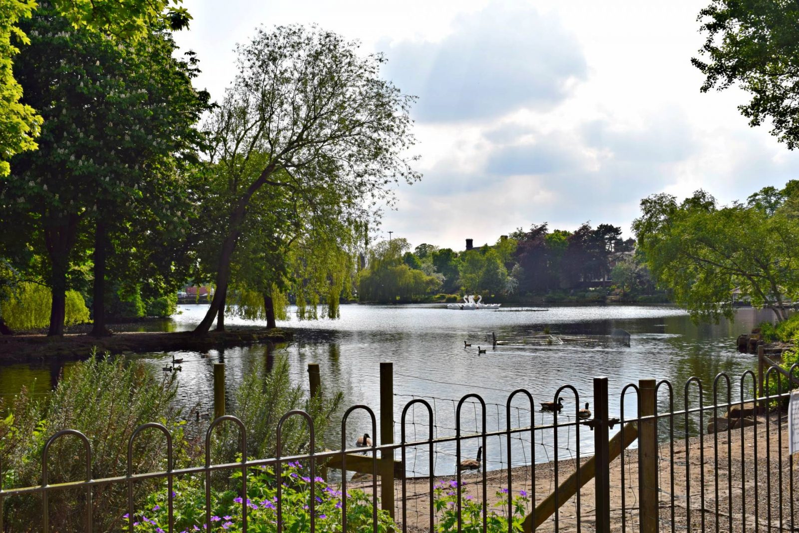 walsall-arboretum-lake