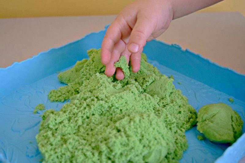 kinetic-sand-playing