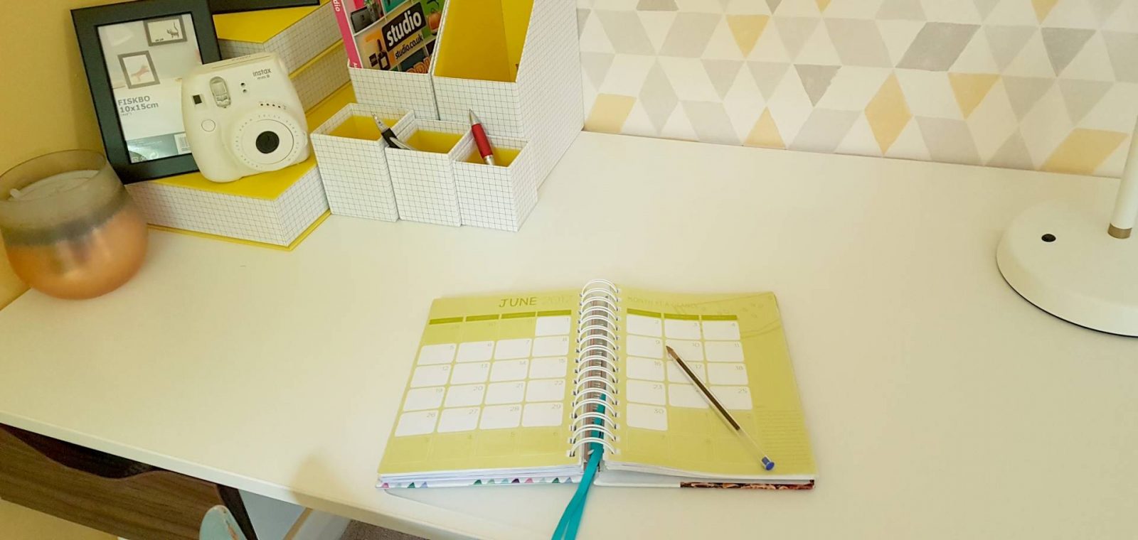 diary-desk