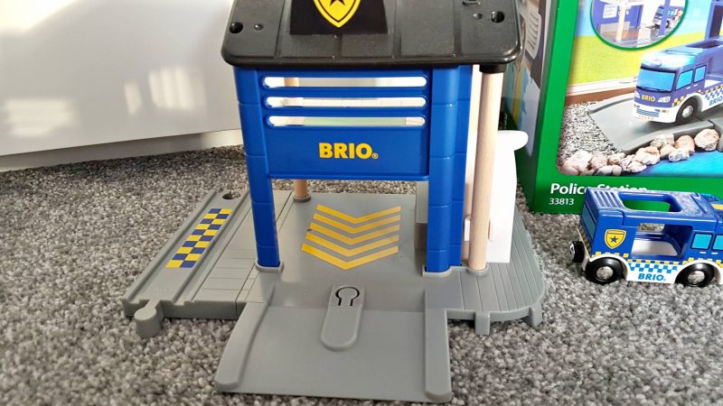 Brio-police-station