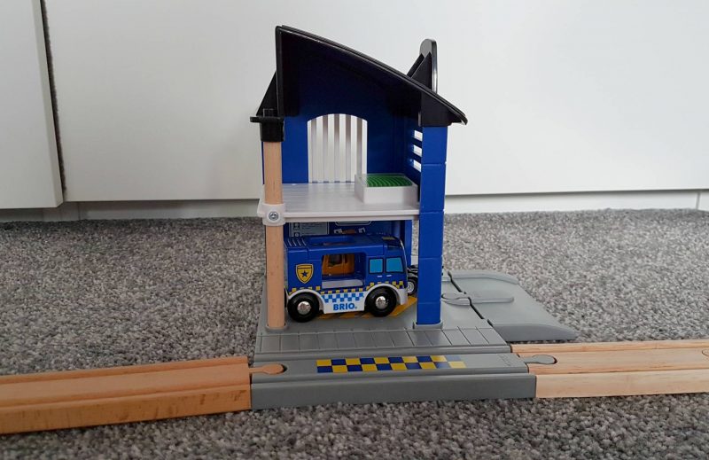 brio police train