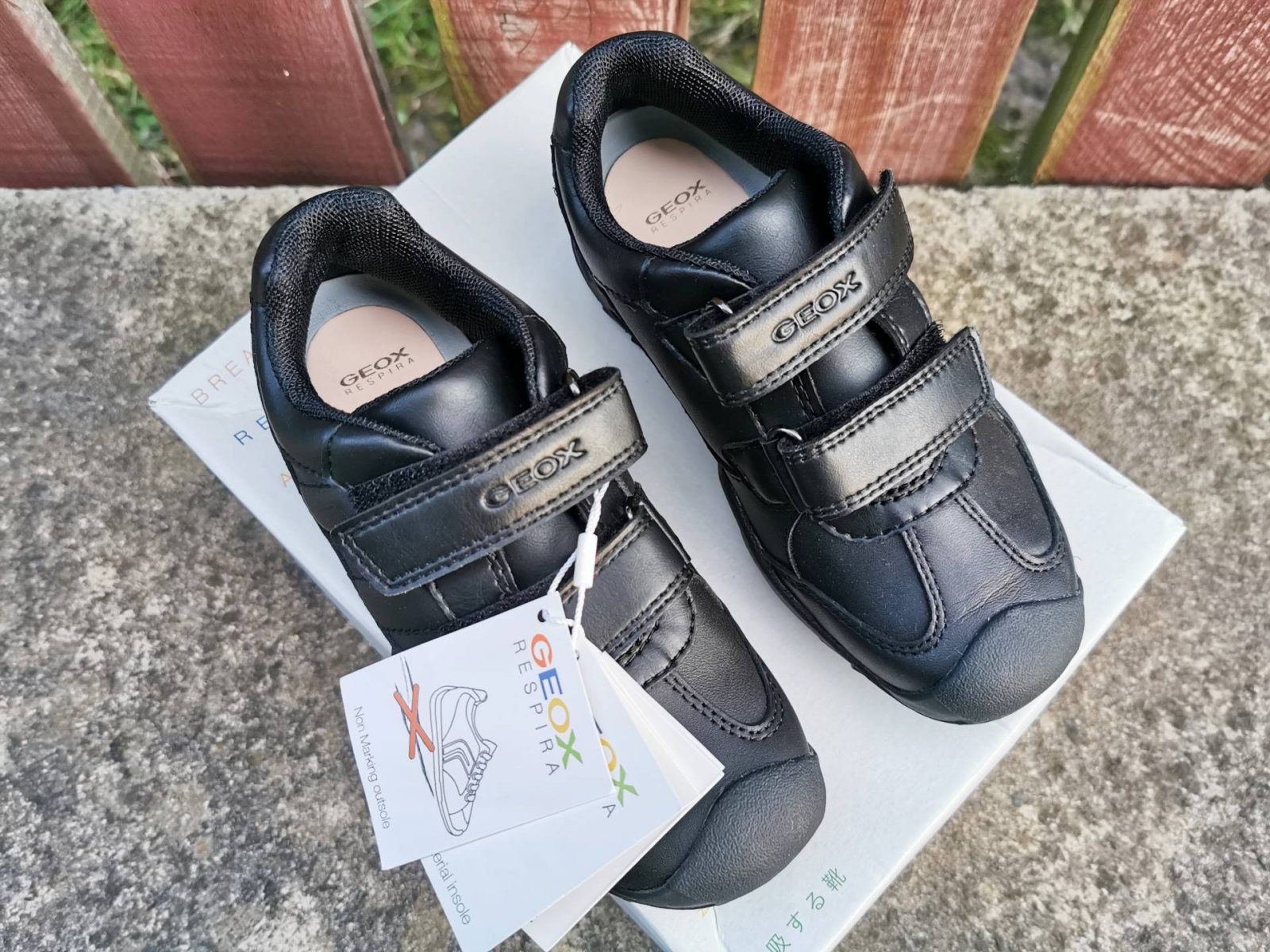 Size 5 sale velcro shoes