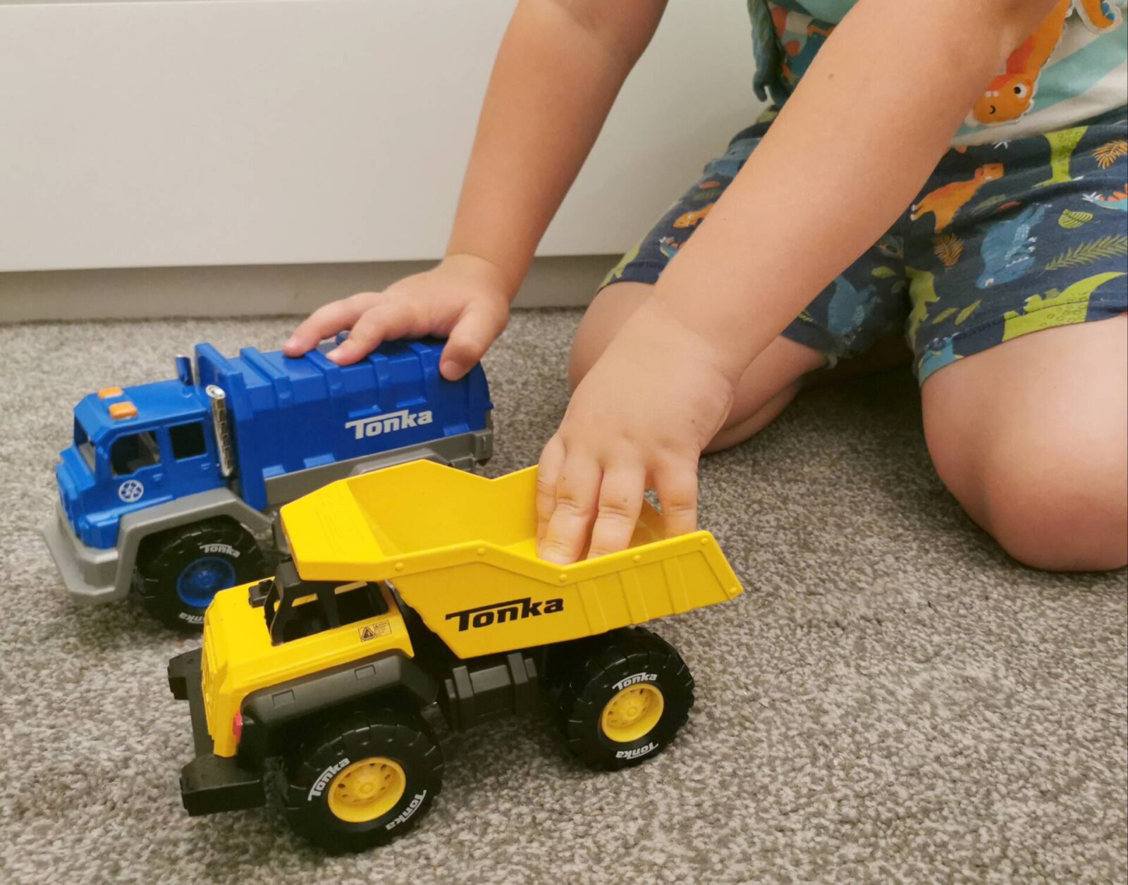 Big metal cheap tonka trucks