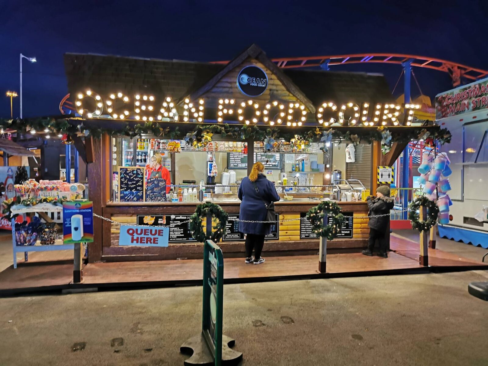 Ocean-Beach-Winter-Wonderland-food-stall